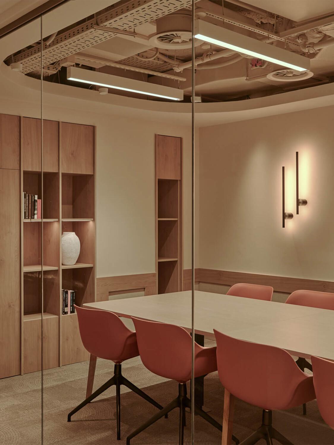 Sand and beige toned meeting room