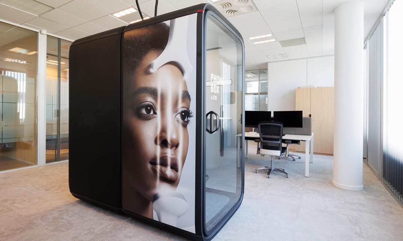 Framery One office pod at L'Oreal Paris office.
